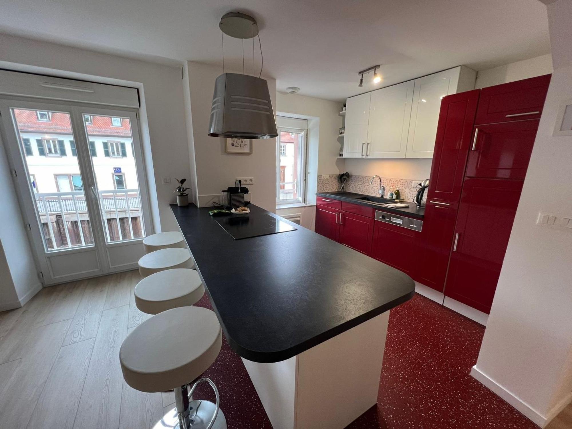 Apartment Les Rives Du Chateau, 90m2, Vue Sur Le Canal